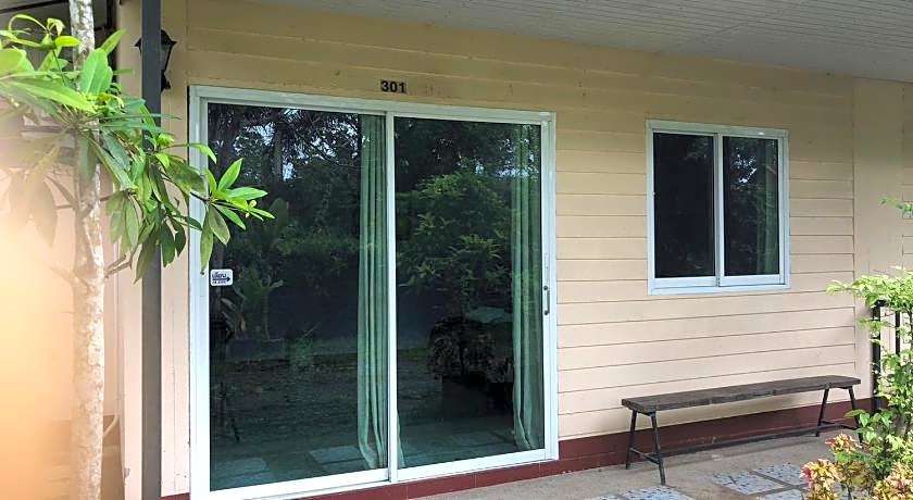 Green Happy Homestay 