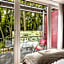 V-Hotel