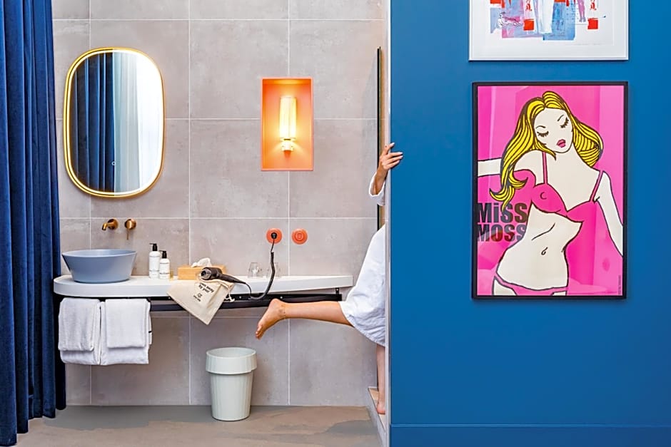 Vie Via - Your Hotel