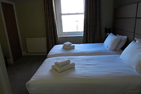 Twin Room with Sea View
