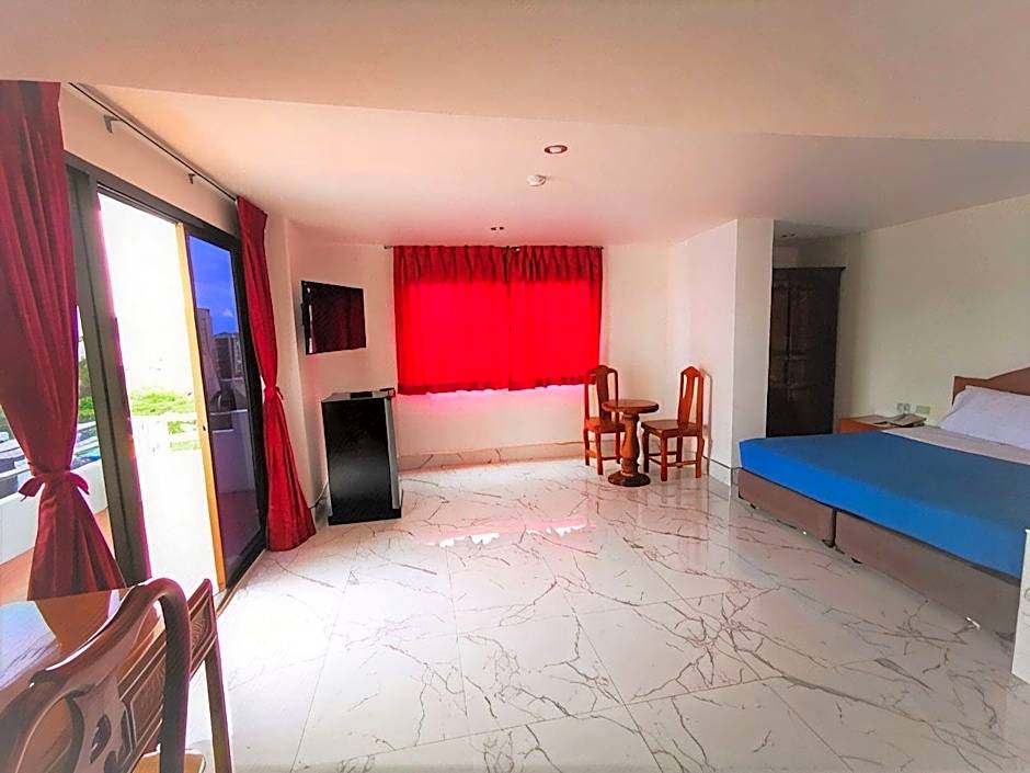 Highfive Hotel Pattaya