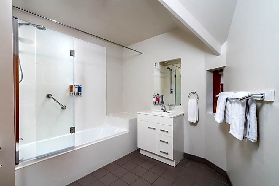 Leisure Inn Penny Royal Hotel and Apartments