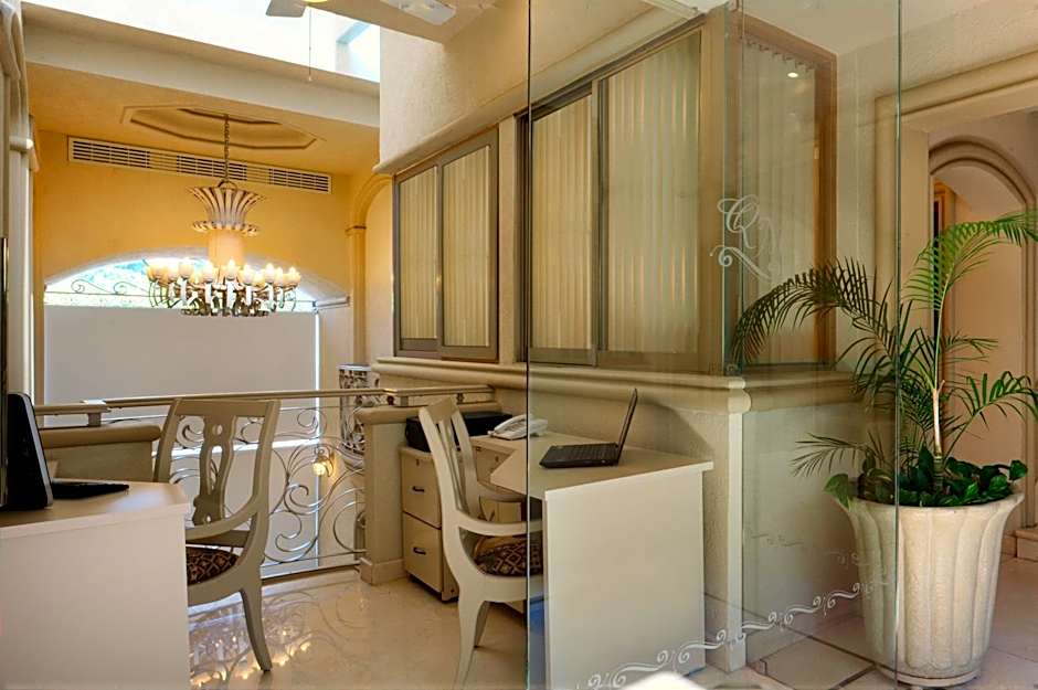 Hotel & Suites Quinta Magna