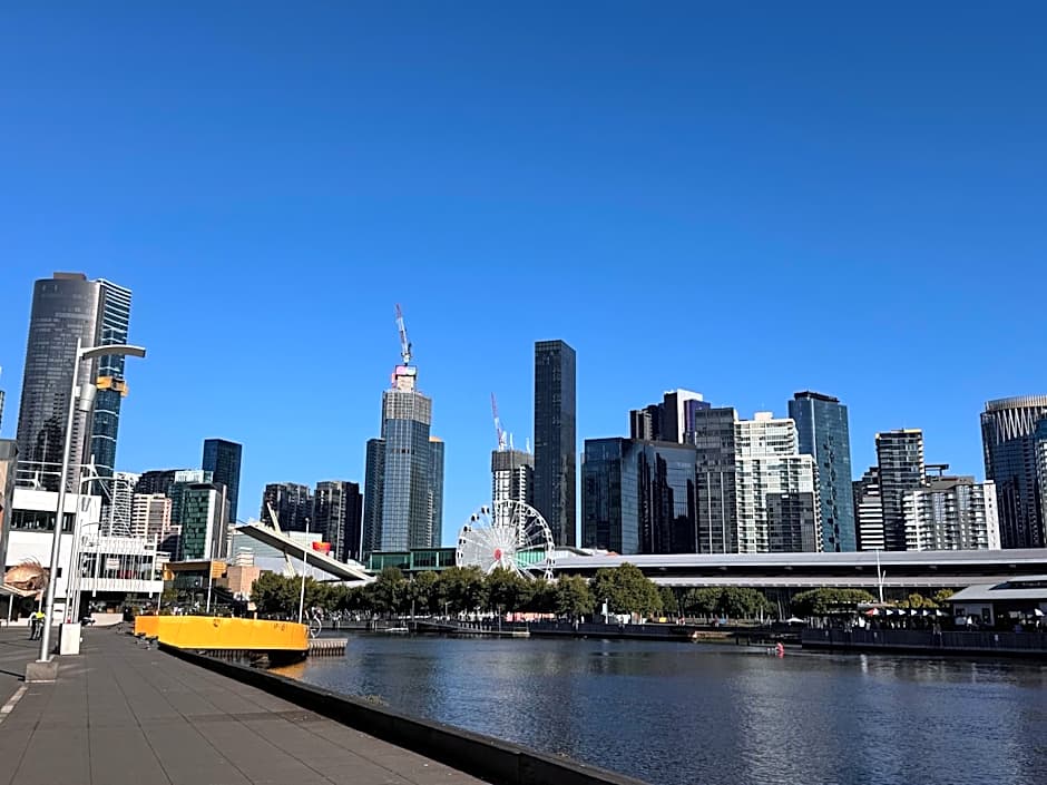 Aura on Flinders Serviced Apartments