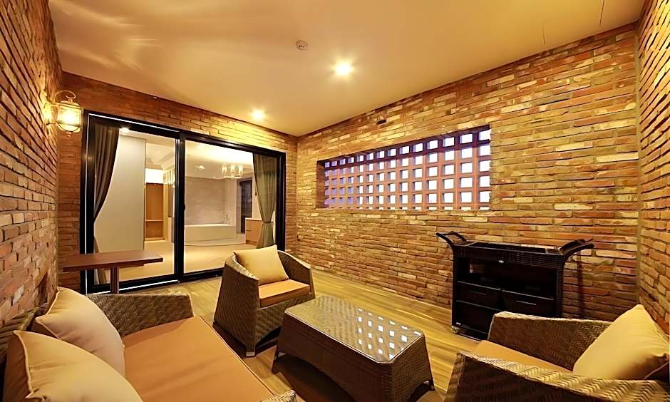 Gimpo Assem Hotel