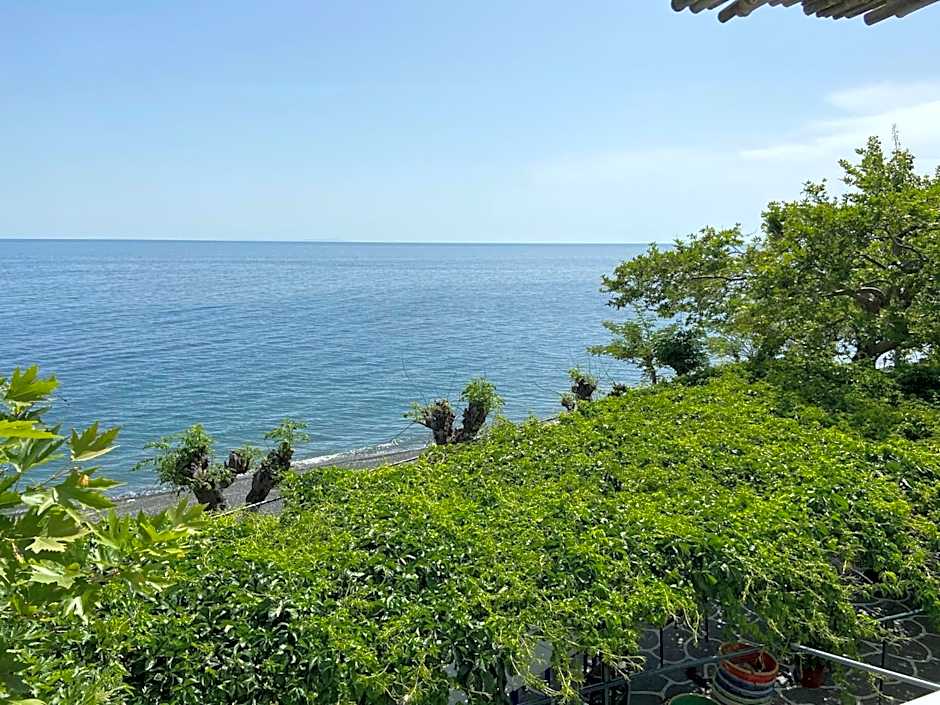 Samothraki Akrogiali Rooms