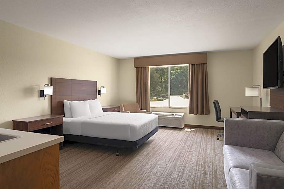 Crown Pointe Lodge; BW Signature Collection
