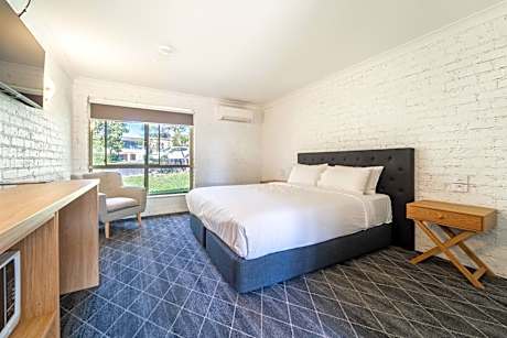 Lakeview Hotel Motel