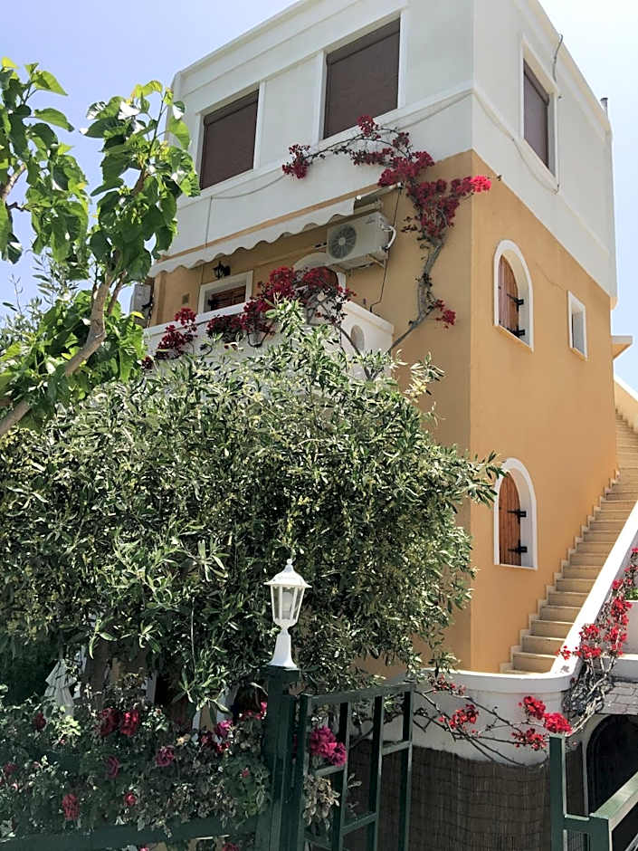 Kastro Studios Apartments