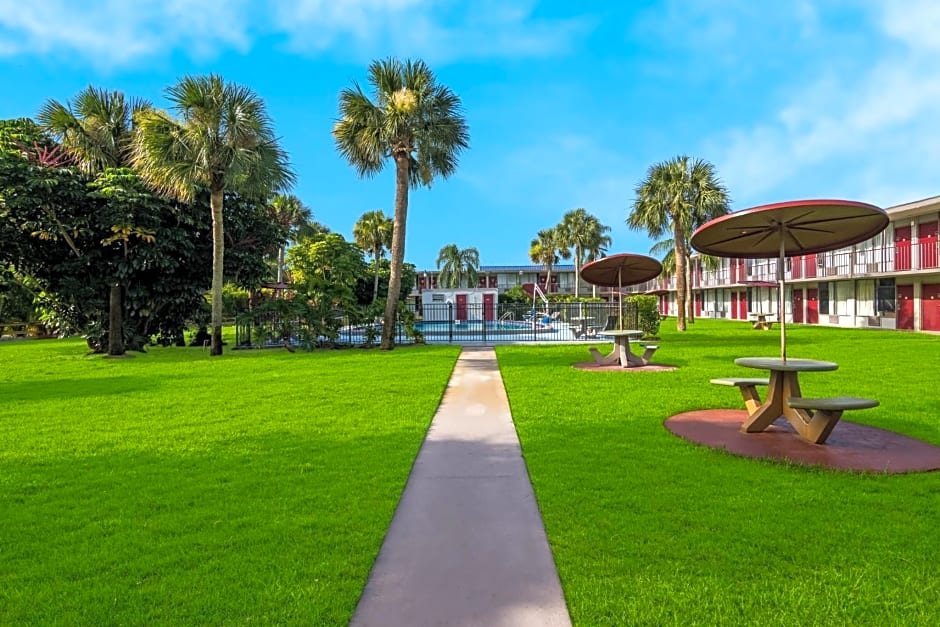 Red Roof Inn Vero Beach - I-95