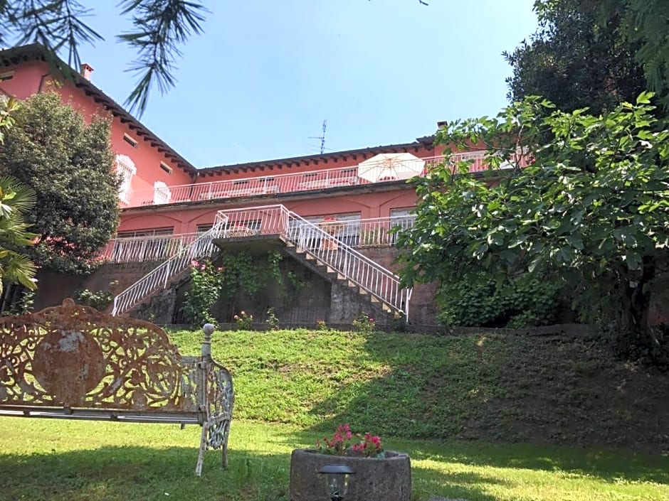 Villa House and Garden B&B