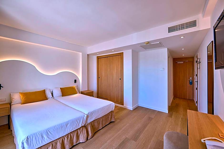 Universal Hotel Bikini