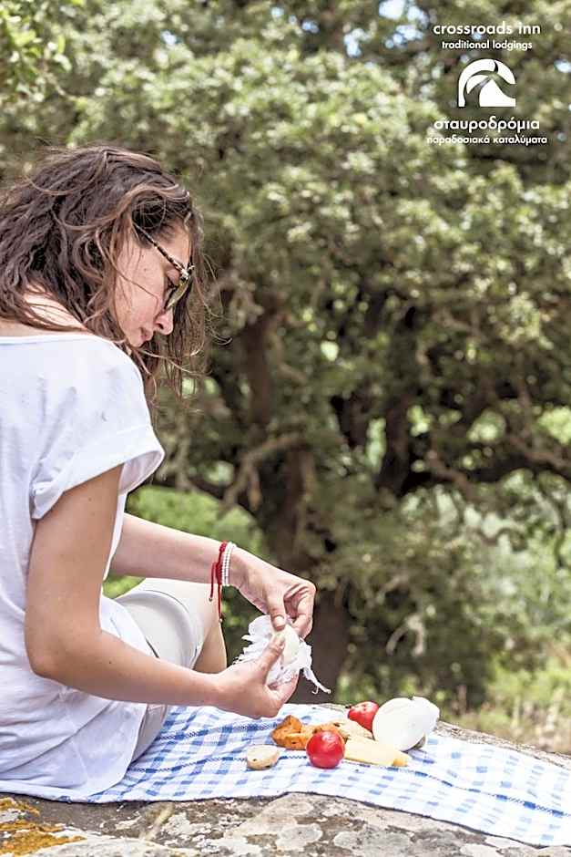 Crossroads Inn Traditional Lodging