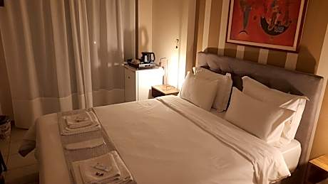 Deluxe Double Room with Balcony and Sea View