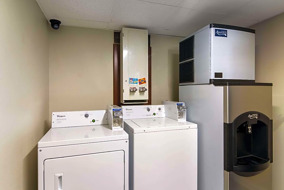 Quality Inn Aurora - Naperville Area