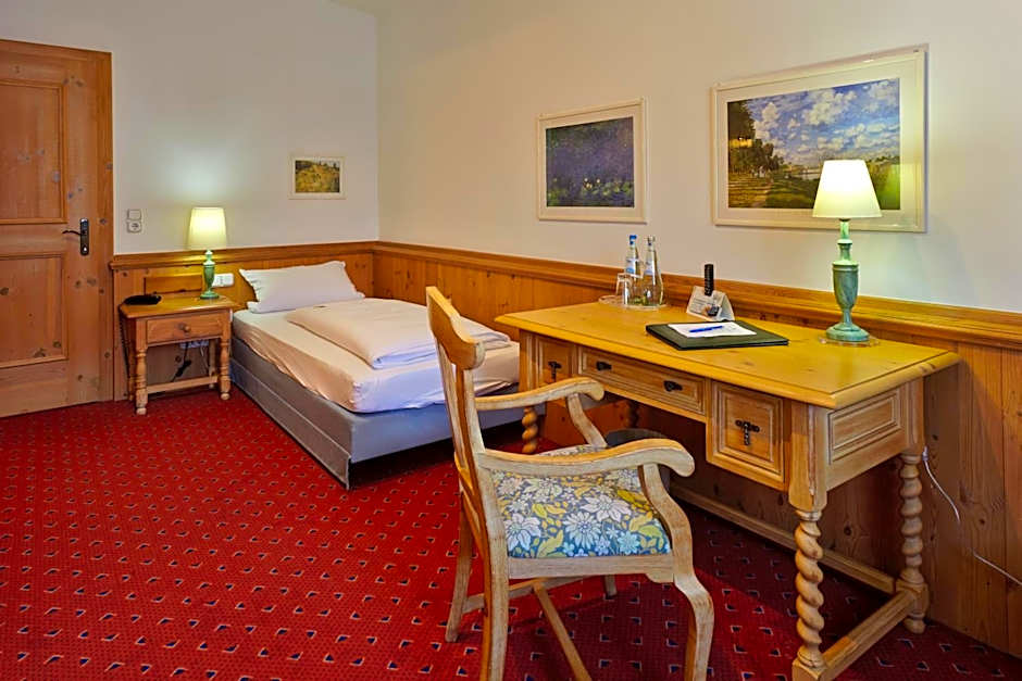 Hotel Sauerlacher Post