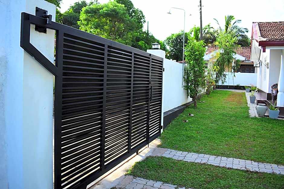 White Villa Airport Transit Hotel