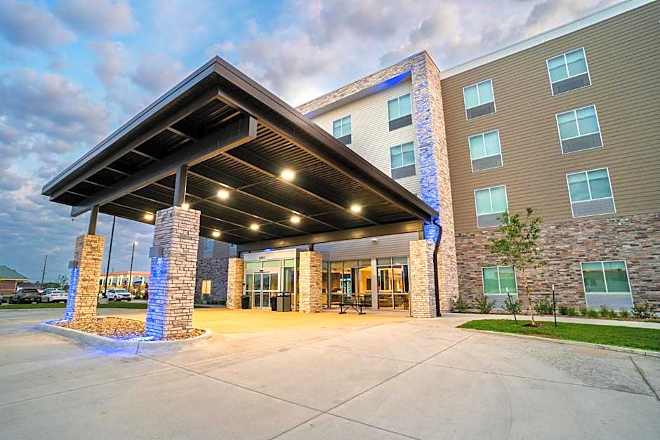 Holiday Inn Express & Suites Cedar Rapids NW - Marion By IHG