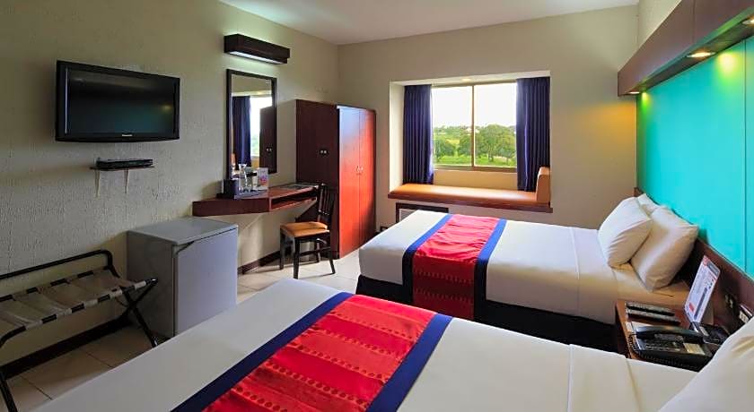 Microtel By Wyndham Eagle Ridge - Cavite