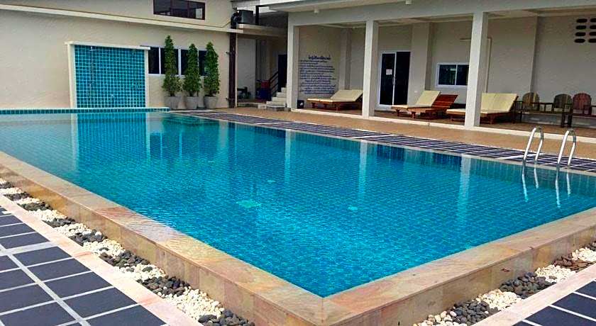 Sea Mountain Khanom Hotel