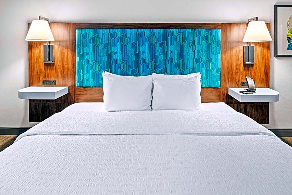 Hampton Inn By Hilton Columbus-North