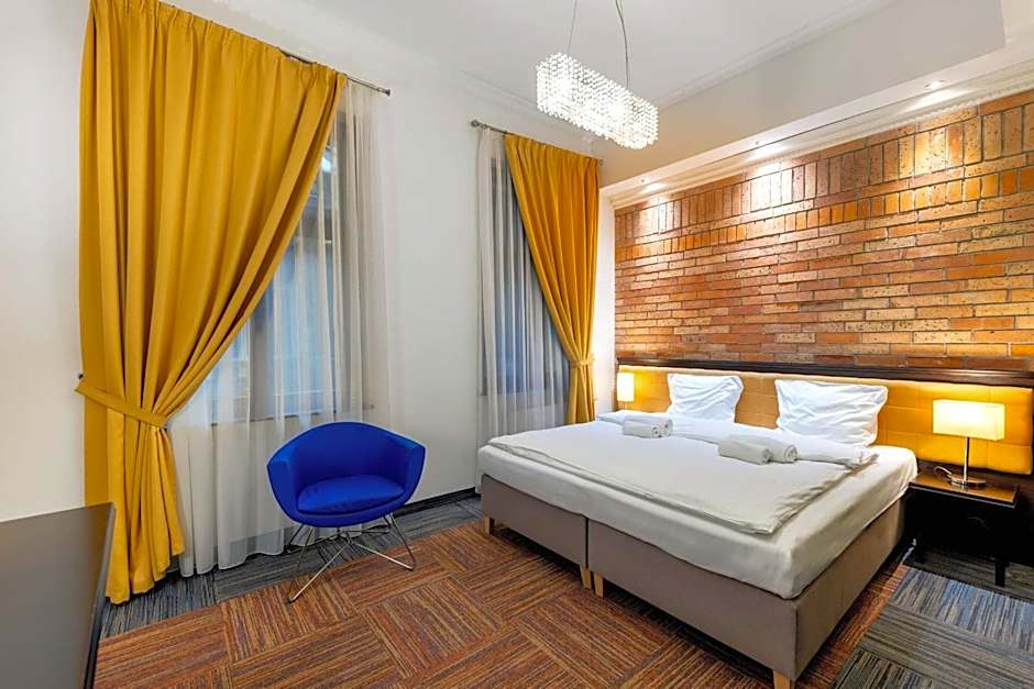 Palazzo Rosso Old Town