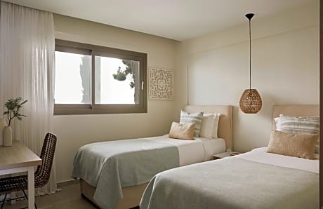 1-Bedroom Inland View Suite