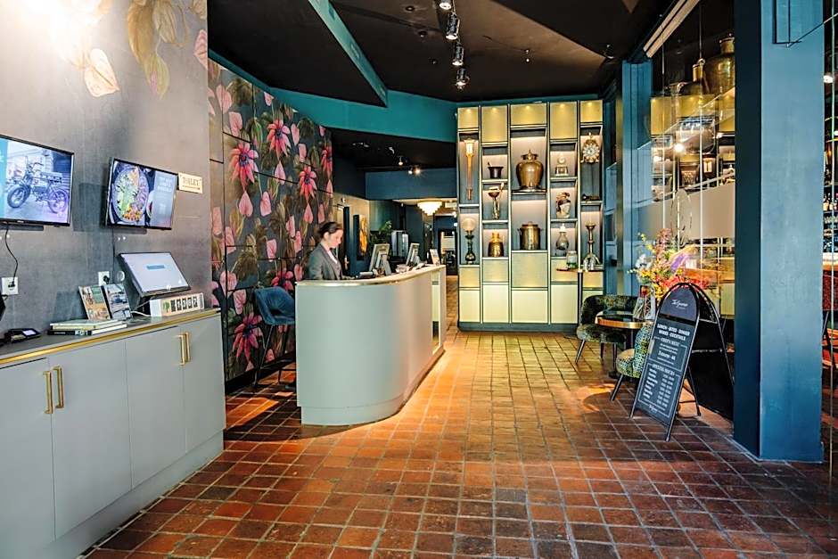 Ambassador City Centre Hotel