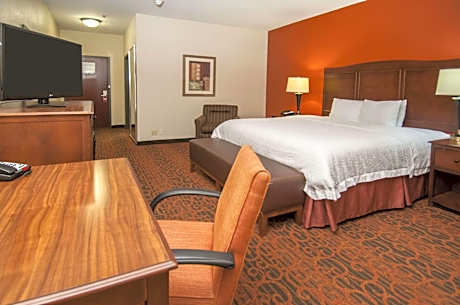 1 King Bed Nonsmoking