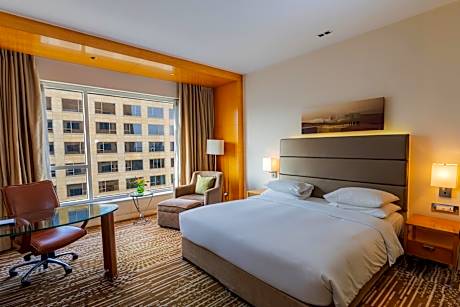 King Room with Complimentary Happy Hours with 1+1 offer from 3:00 PM till 7:00 PM at Bar Single Malt & Co.