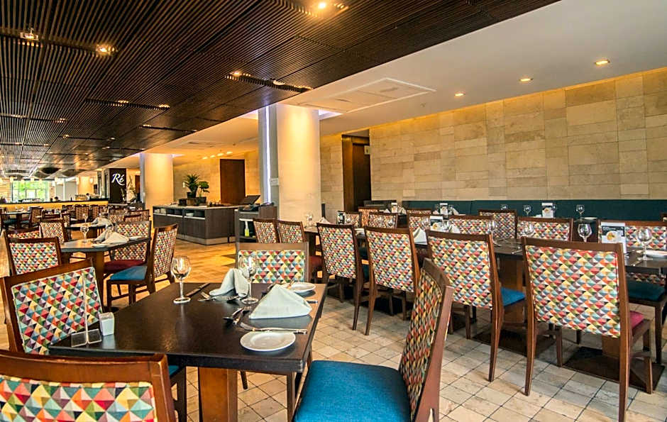 Radisson Blu Plaza El Bosque Santiago