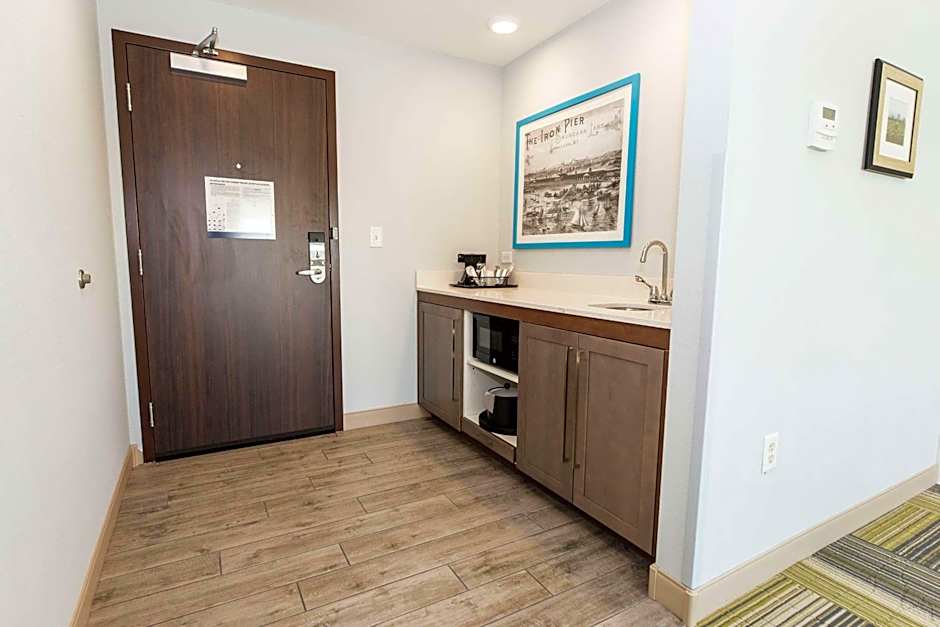 Hampton Inn By Hilton & Suites Syracuse North Airport Area