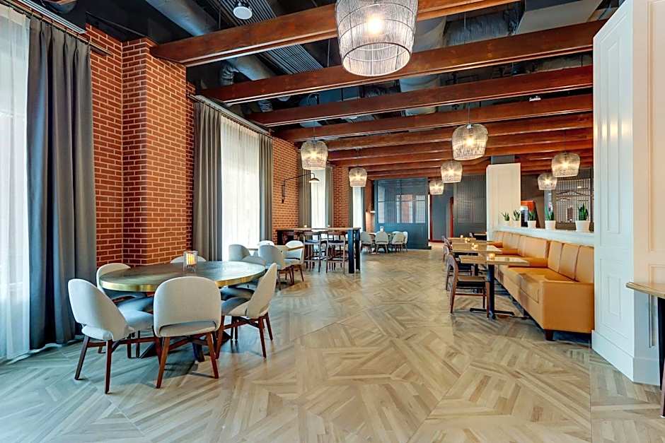 The Chattanoogan Hotel, Curio Collection By Hilton