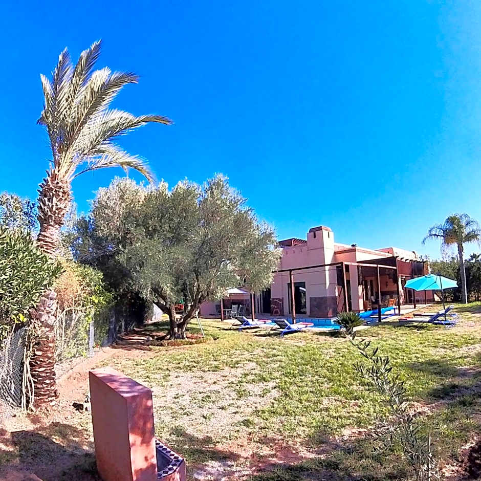 Villa Belle vue - with a private & Heated pool