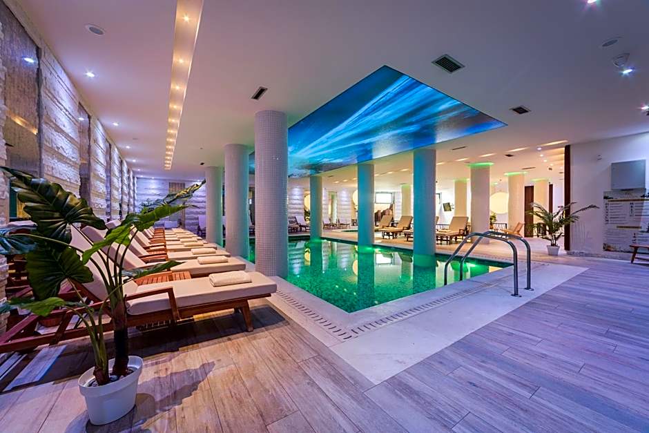 Kalamper Hotel & Spa