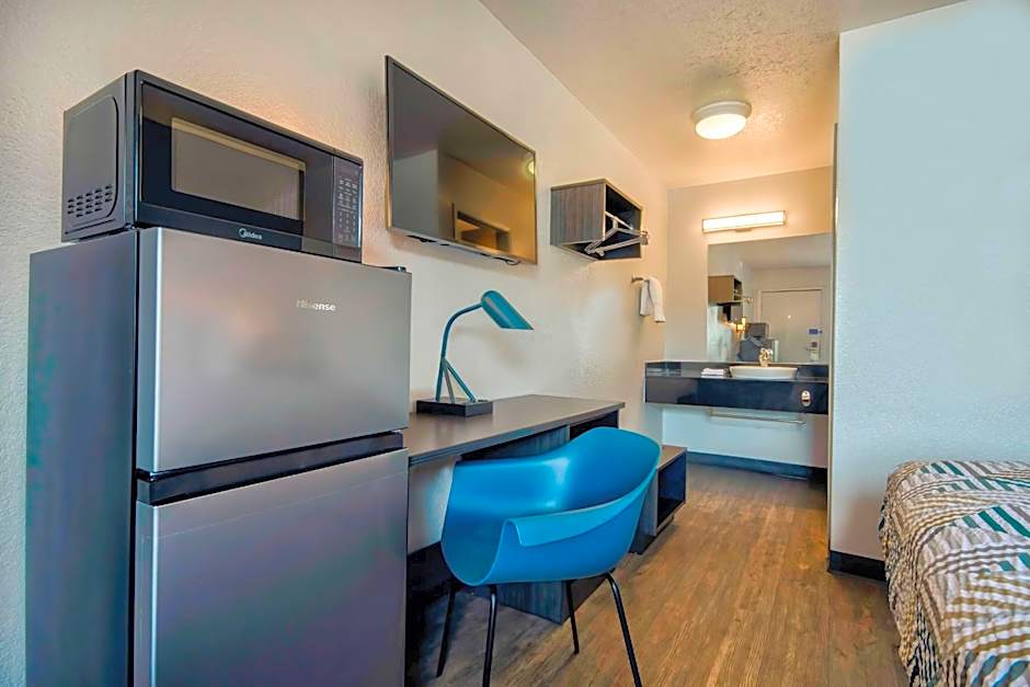 Motel 6-Albuquerque, NM - Midtown