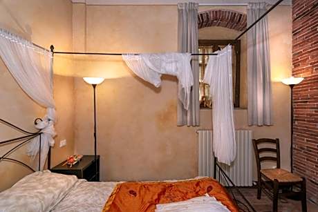 Apartment - Ground Floor - Separate Building