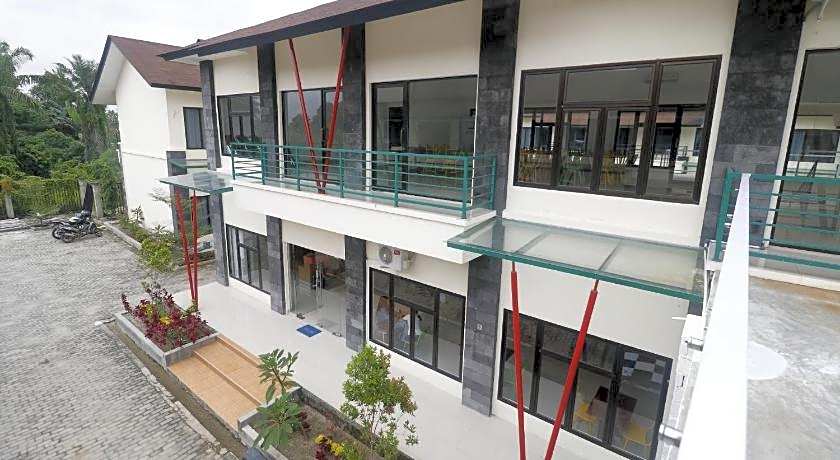RedDoorz Plus near Kualanamu Airport Medan