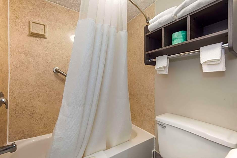 Quality Inn Charleston - West Ashley