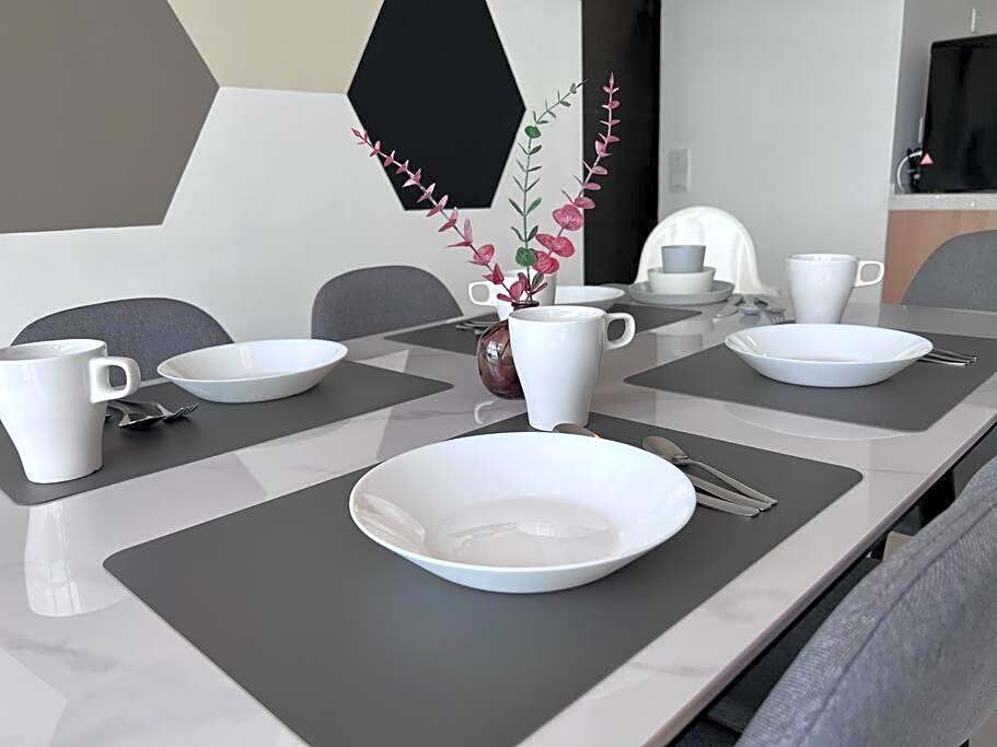 Georgetown Urban Family & Baby-Friendly Home with Skypool Seaview