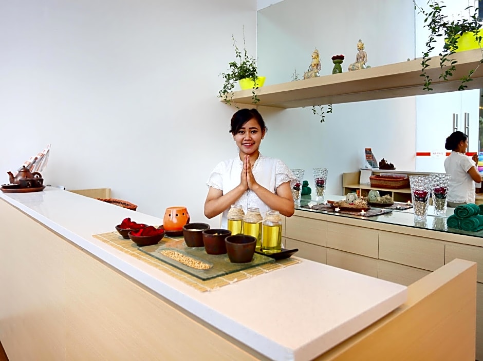 HARRIS Hotel & Conventions Gubeng