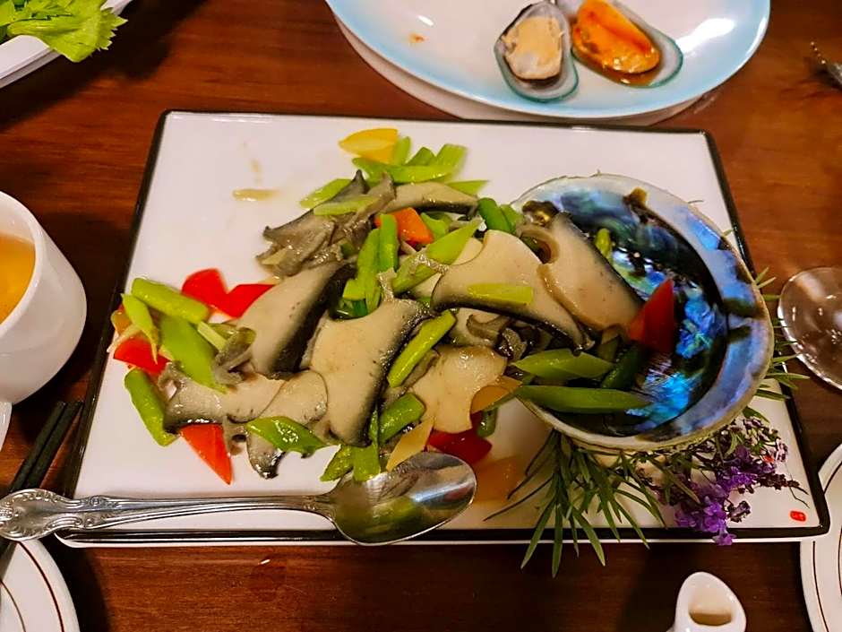 The Village Inn Hotel