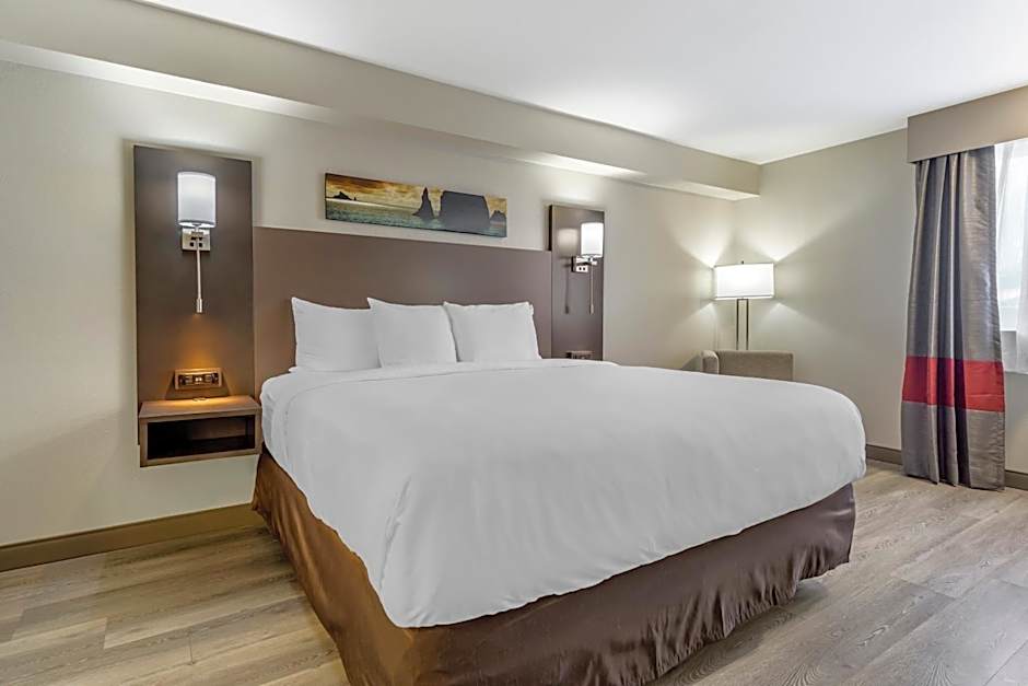 Comfort Inn & Suites Pacific - Auburn