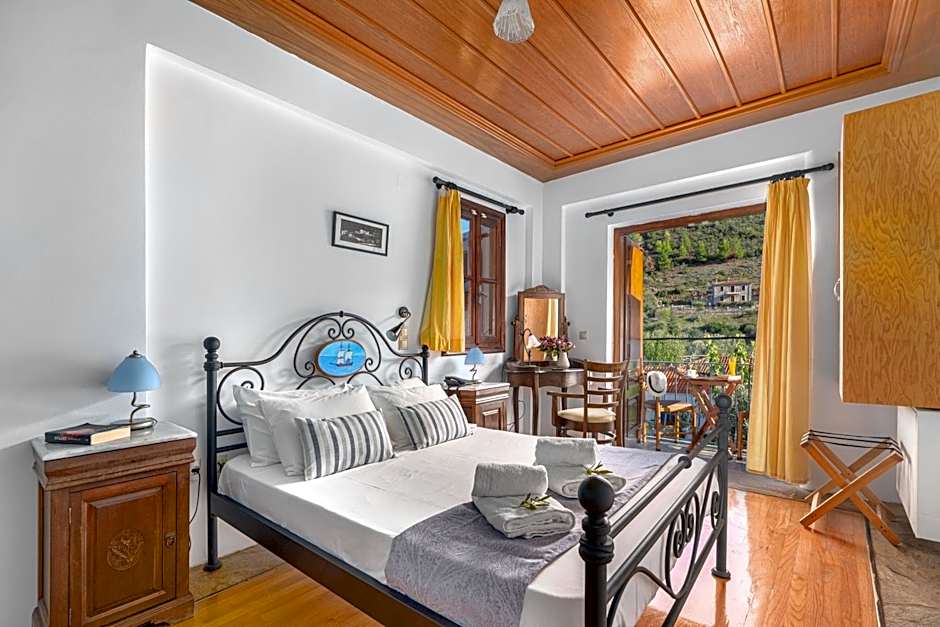 Hotel PARALIAKO Kyparissi