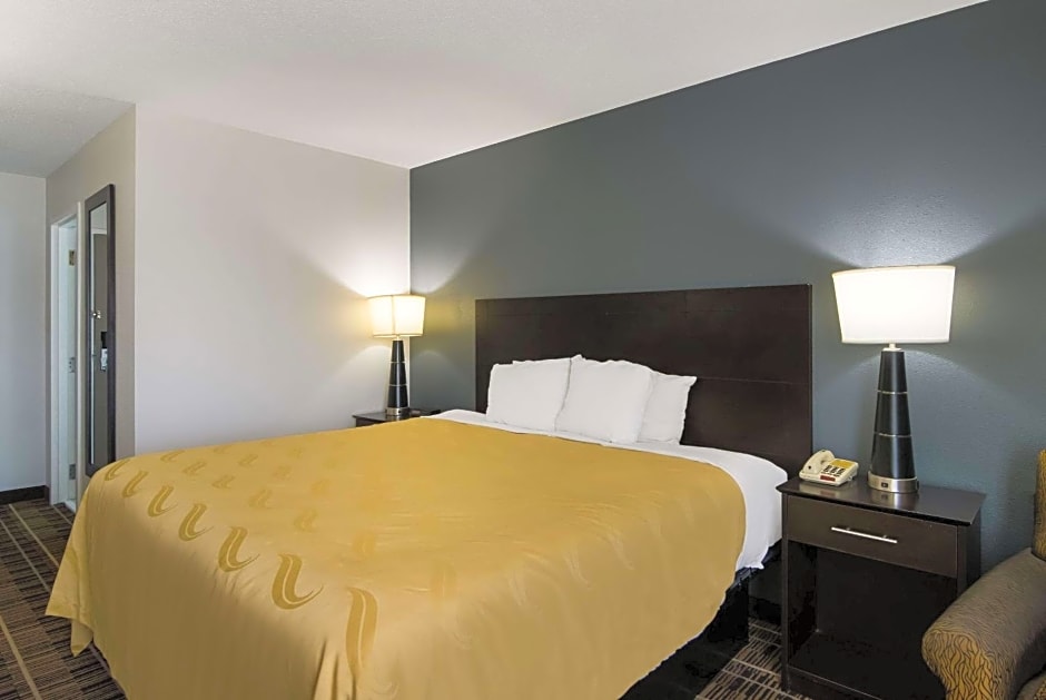 Quality Inn Aurora - Naperville Area