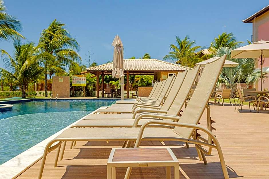 IT84 Wonderful 4-Suite Apartment, Right on the Beach - Itacimirim