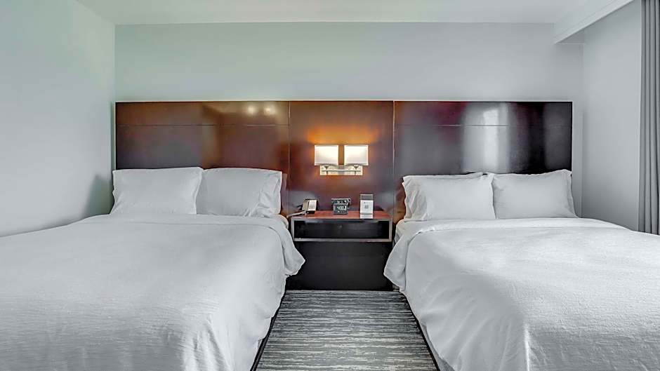 Photo 1 of 1 of 2 Queen Beds, Hearing/Mobility Accessible