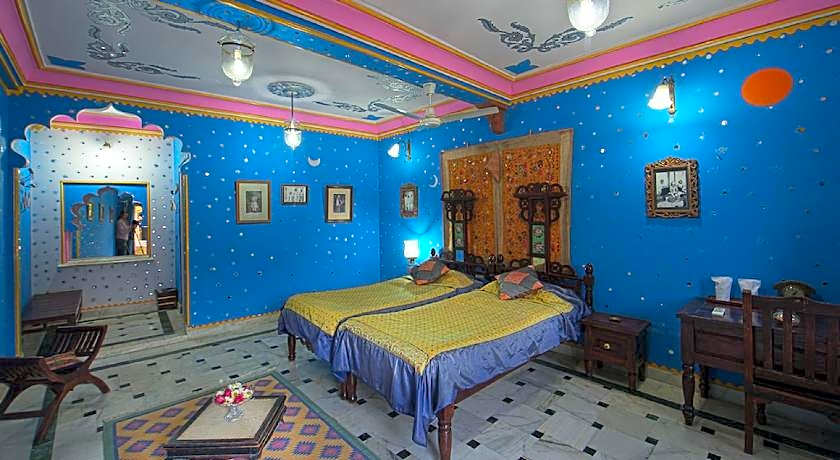 Ravla Bhenswara Hotel