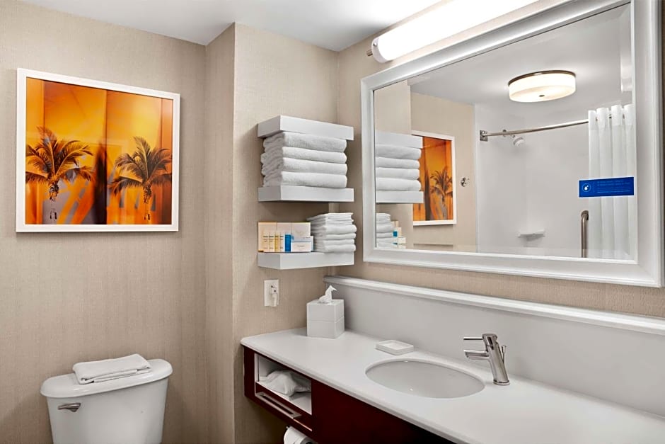 Hampton Inn By Hilton Hallandale Beach - Aventura