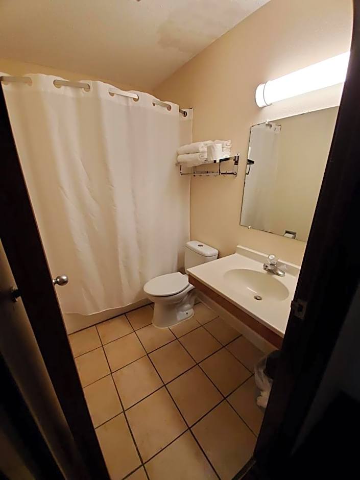 Hibbing Inn and Suites